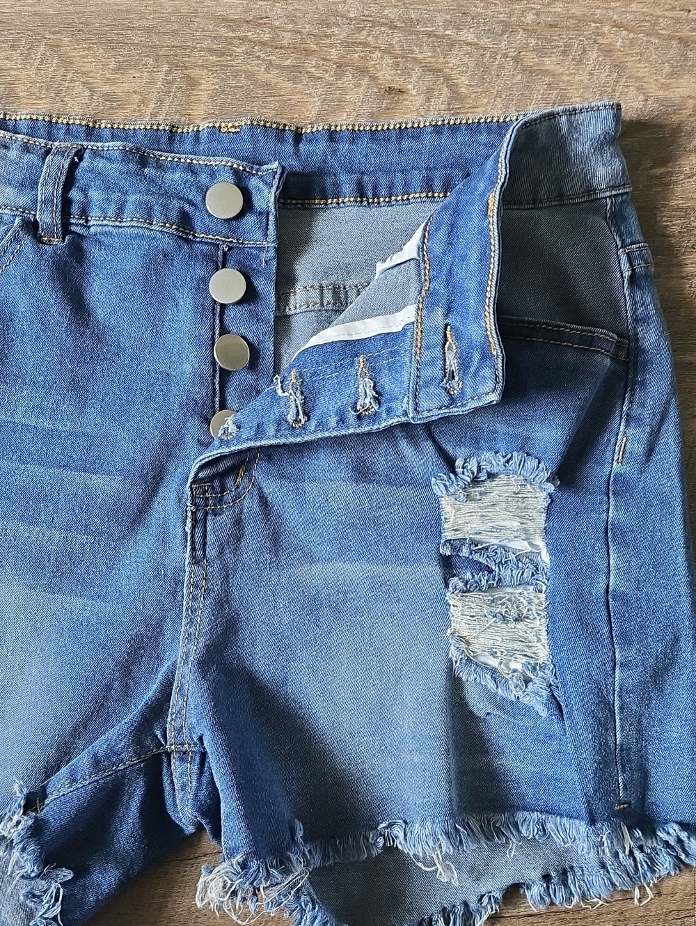 SHEIN Women's 3" Distressed High-Waist Button-Fly Jean Shorts - Lg - Picture 8 of 9